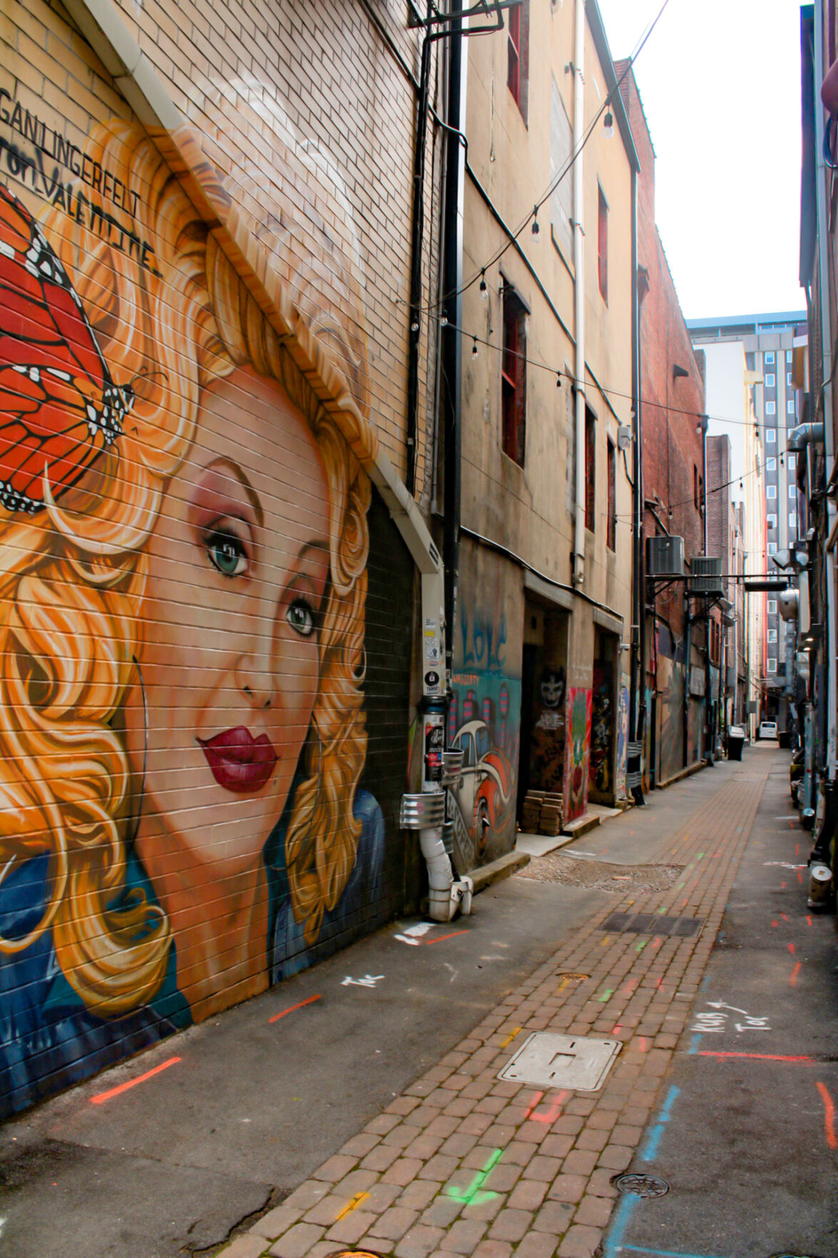 Dolly mural in Market Square